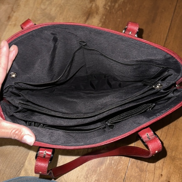 El Portal Red Leather Bag - Picture 9 of 13